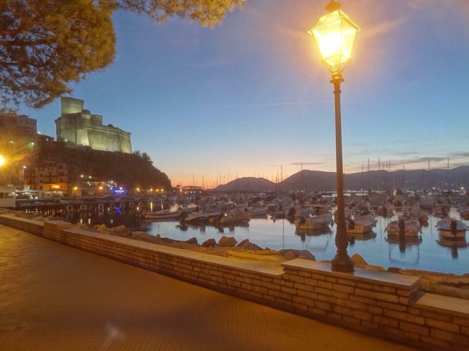 Affittacamere La Baia Di Lerici Exterior foto